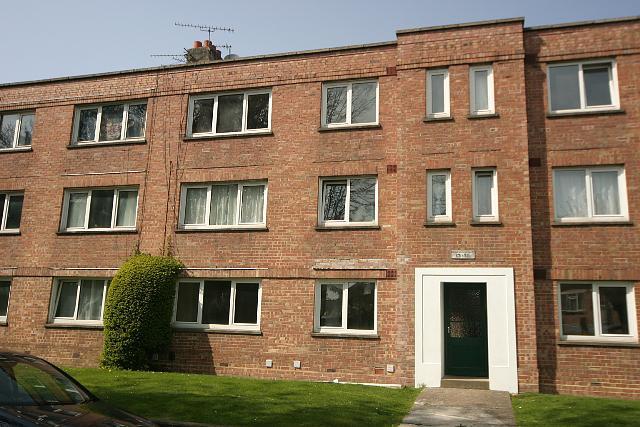  Image of 2 bedroom Flat to rent in Magdala Road Cosham Portsmouth PO6 at Magdala Road Cosham Portsmouth, PO6 2QH