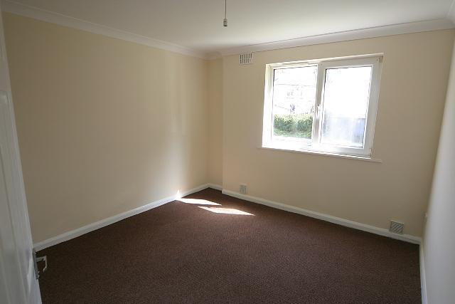  Image of 2 bedroom Flat to rent in Magdala Road Cosham Portsmouth PO6 at Magdala Road Cosham Portsmouth, PO6 2QH