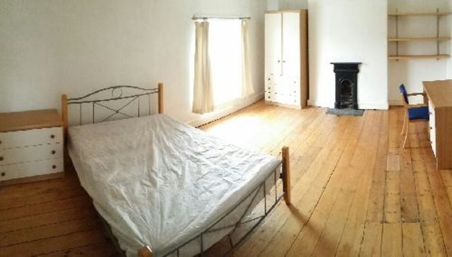  Image of 4 bedroom House Share to rent in Park Road Nottingham NG7 at Lenton Nottinghamshire Lenton, NG7 1JG