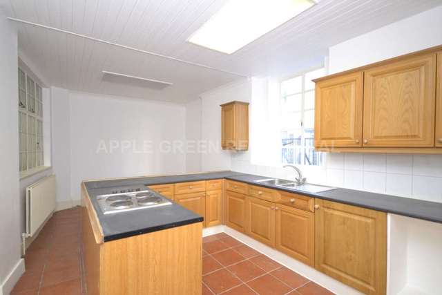  Image of 5 bedroom House Share to rent in Park Road London NW8 at Park Road St John`s Wood London, NW8 7HY
