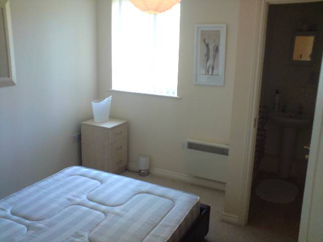  Image of 2 bedroom Flat to rent in Caerphilly Road Heath Cardiff CF14 at Llanishen Cardiff Llanishen, CF14 5ES