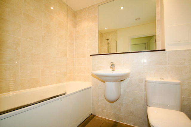  Image of 2 bedroom Apartment to rent in Devons Road London E3 at Parkview Court Metro East London, E3 3AN