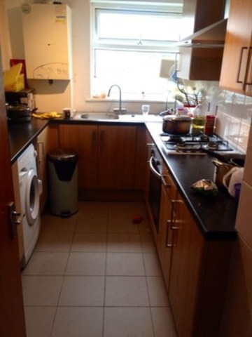  Image of 3 bedroom Flat to rent in Pawsey Close London E13 at PAWSEY CLOSE  PLAISTOW, E13 0PX