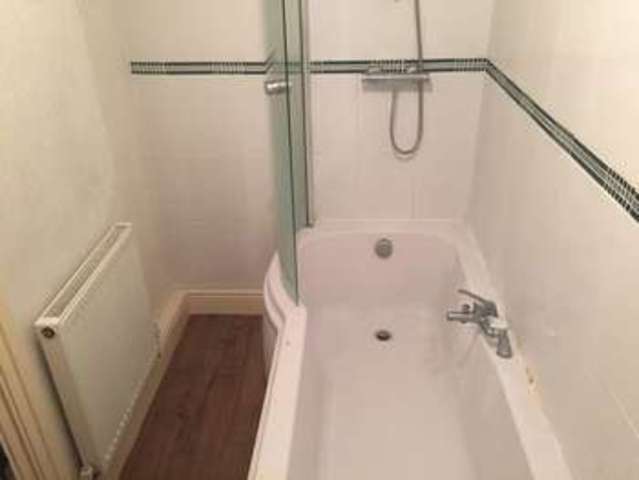  Image of 2 bedroom Flat to rent in Bishop Asbury Crescent Great Barr Birmingham B43 at Peartree Court Bishop Asbury Crescent Great Barr, Birmingham, B43 6HL
