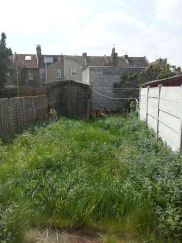  Image of 4 bedroom Terraced house to rent in Pelham Road Ilford IG1 at PELHAM ROAD SEVEN KINGS ILFORD, IG1 1RF