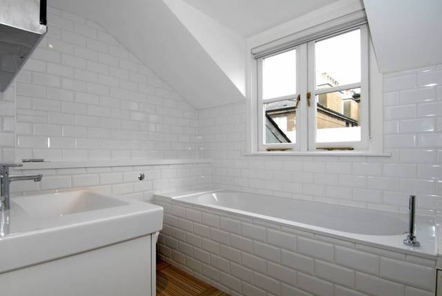  Image of 2 bedroom Property to rent in Pembridge Road London W11 at Pembridge Road  London, W11 3HL