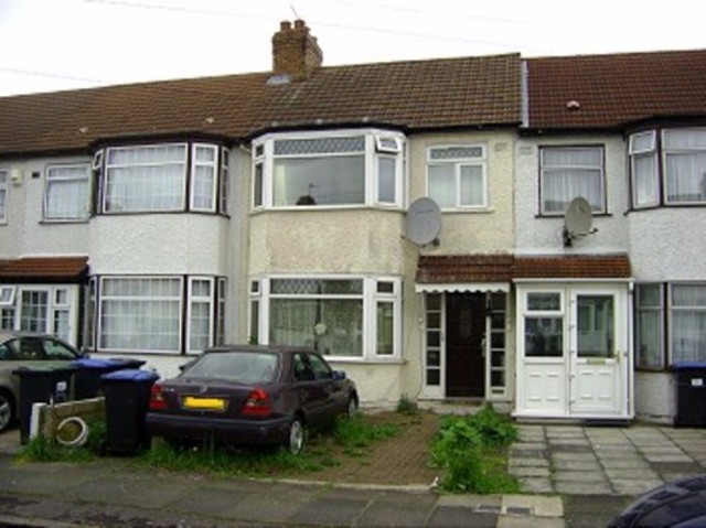  Image of 3 bedroom Terraced house to rent in Pembroke Road London N13 at Pembroke Road Palmers Green London, N13 5NH