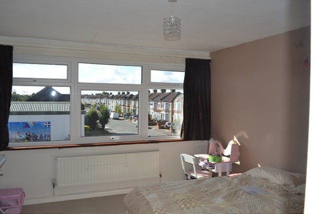  Image of 2 bedroom Flat to rent in Percy Road Seven Kings Ilford IG3 at Percy Road  Goodmayes, IG3 8UA