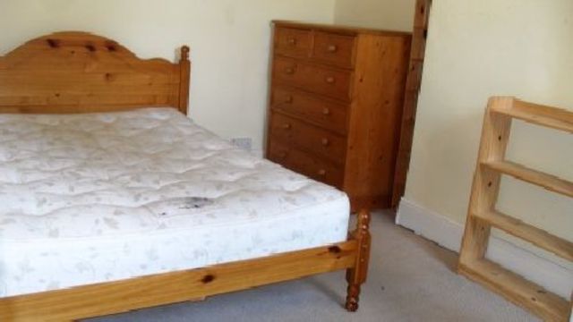  Image of 4 bedroom House Share to rent in Pershore Road Selly Park Birmingham B29 at Selly Oak West Midlands Selly Oak, B29 7NX