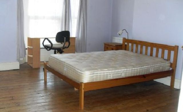  Image of 4 bedroom House Share to rent in Pershore Road Selly Park Birmingham B29 at Selly Oak West Midlands Selly Oak, B29 7NX