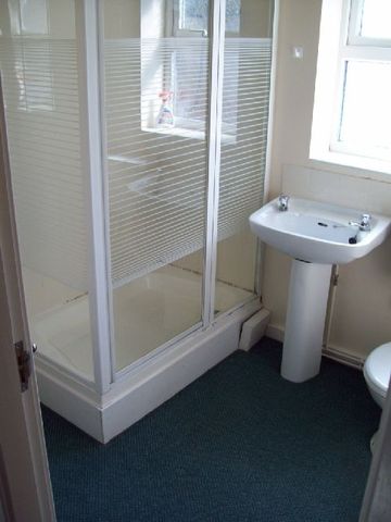  Image of 6 bedroom House Share to rent in Pershore Road Selly Park Birmingham B29 at Selly Park West Midlands Selly Park, B29 7PU