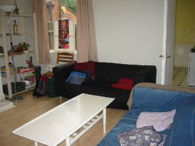  Image of 6 bedroom House Share to rent in Pershore Road Selly Park Birmingham B29 at B29 7PX  Selly Park, B29 7PX