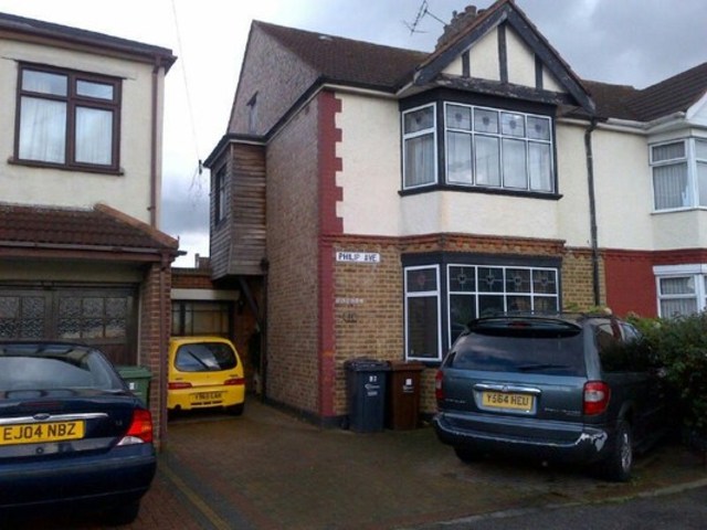  Image of End of Terrace to rent in Gorseway Rush Green Romford RM7 at PHILIP AVENUE RUSH GREEN ROMFORD, RM7 0SB