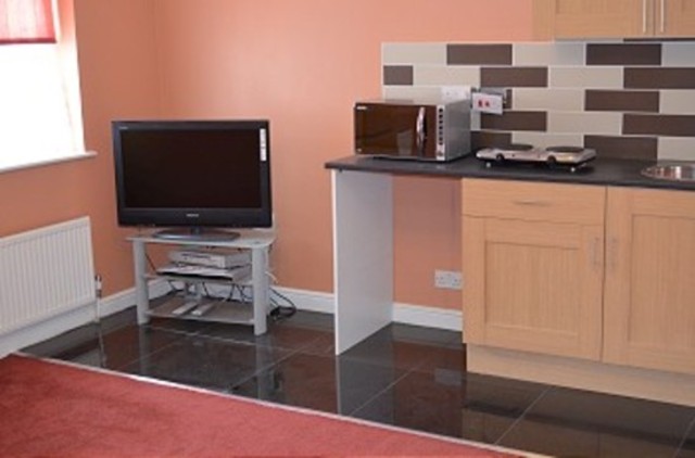 Image of Flat to rent in Pickard Close London N14 at Pickards Close  Southgate, N14 6JG