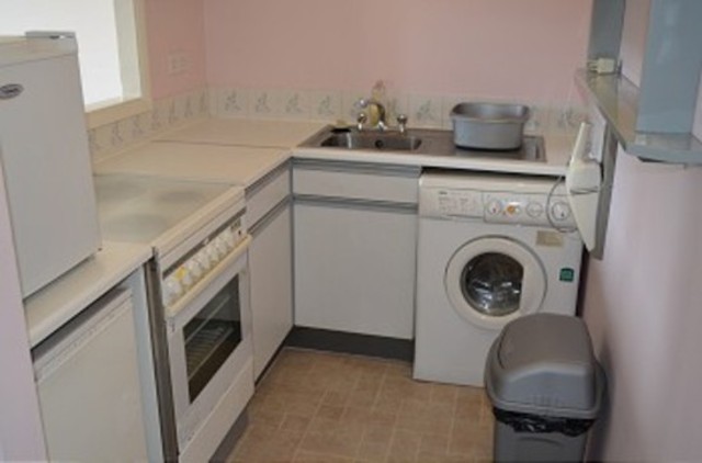  Image of 1 bedroom Ground Flat to rent in Pilgrims Close London N13 at Pilgrims Close  Palmers Green, N13 4HX