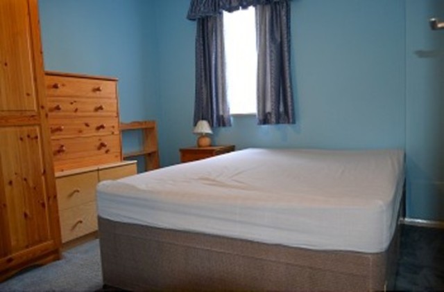  Image of 1 bedroom Ground Flat to rent in Pilgrims Close London N13 at Pilgrims Close  Palmers Green, N13 4HX