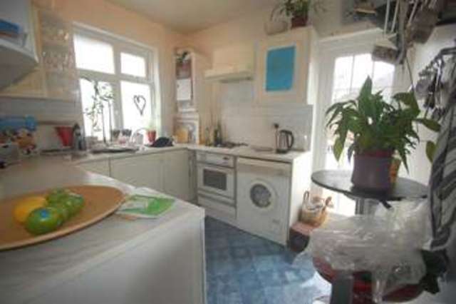  Image of 2 bedroom Maisonette to rent in Lake Road London SW19 at Wimbledon, SW19 7EH