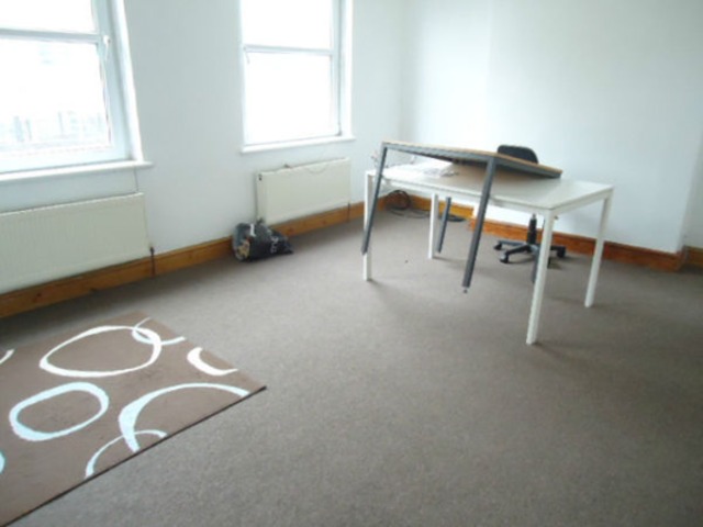  Image of 4 bedroom Terraced house to rent in Playford Road London N4 at Playford Road  Stroud Green, N4 3NL