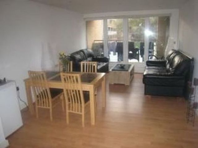  Image of 2 bedroom Apartment to rent in Plough Way London SE16 at Plough Way  London, SE16 2LT