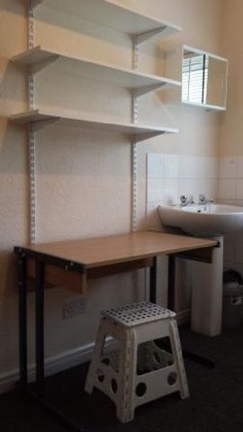  Image of 4 bedroom House Share to rent in Poole Crescent Harborne Birmingham B17 at B17 0PD  Harborne, B17 0PD