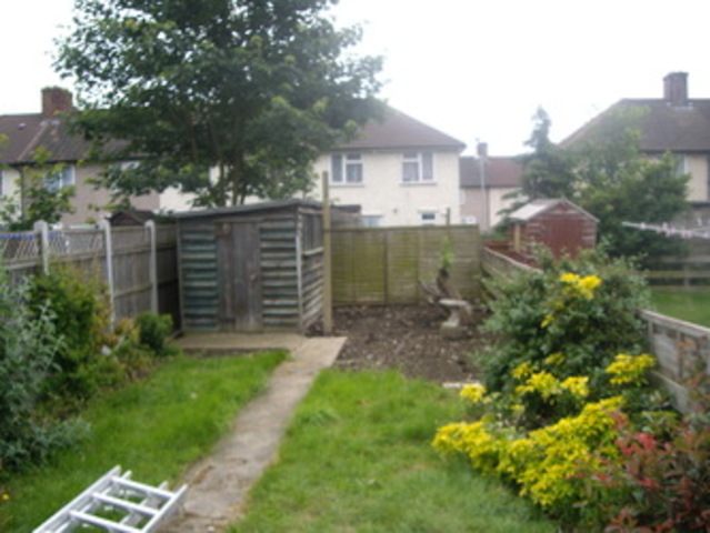  Image of 2 bedroom Detached house to rent in Powell Gardens Dagenham RM10 at Powell Gardens  Dagenham, RM10 8QL