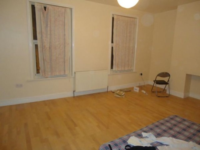  Image of 1 bedroom Flat to rent in Powerscroft Road London E5 at Powerscroft Road  Hackney, E5 0PU