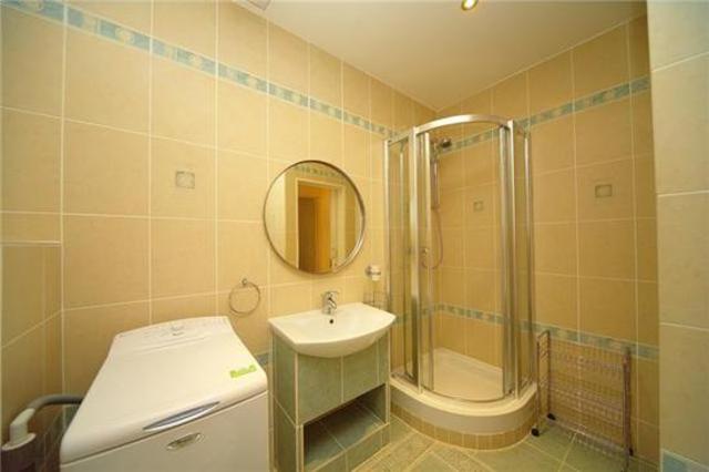  Image of 2 bedroom Flat to rent in Powys Lane London N13 at Powys Lane  Palmers Green, N13 4HN