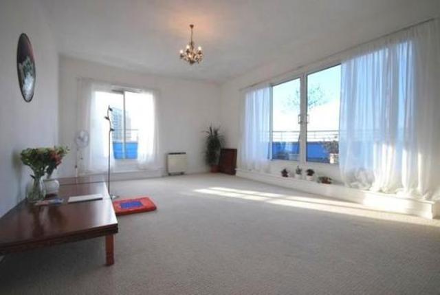  Image of 3 bedroom Apartment to rent in Taeping Street London E14 at Premier Place  Canary Wharf, E14 9UN
