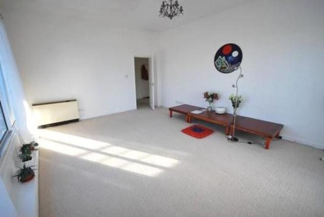  Image of 3 bedroom Apartment to rent in Taeping Street London E14 at Premier Place  Canary Wharf, E14 9UN