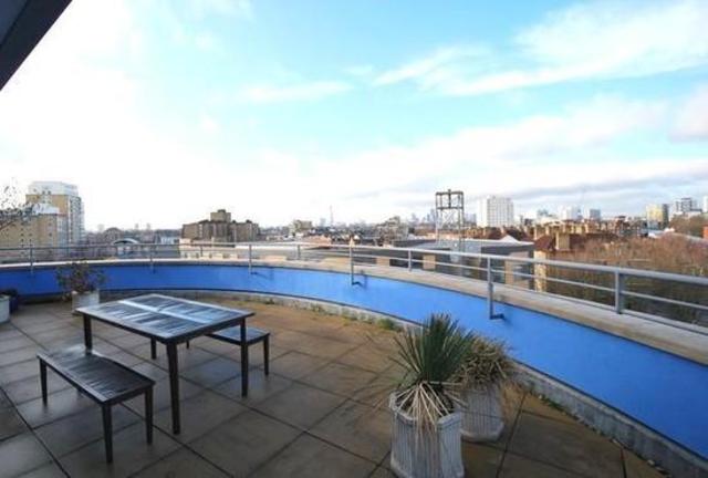  Image of 3 bedroom Apartment to rent in Taeping Street London E14 at Premier Place  Canary Wharf, E14 9UN