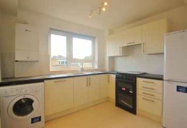  Image of 2 bedroom Apartment to rent in Princes Road London SW19 at Wimbledon, SW19 8RQ