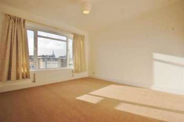  Image of 2 bedroom Apartment to rent in Princes Road London SW19 at Wimbledon, SW19 8RQ