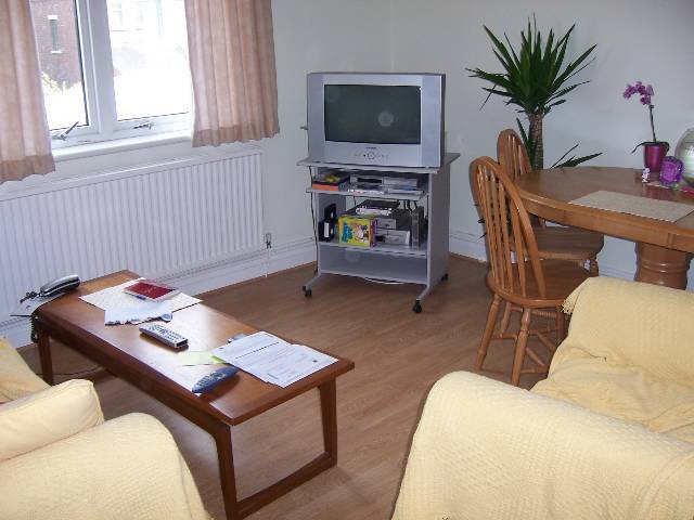  Image of 2 bedroom Flat to rent in Princes Street Cardiff CF24 at Roath Cardiff Roath, CF24 3PR