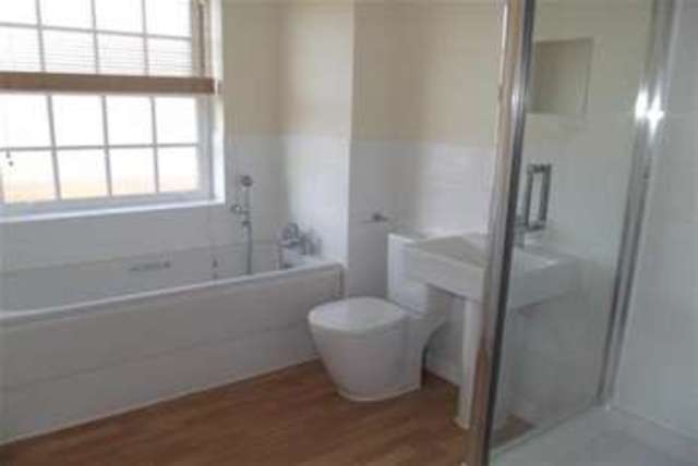  Image of 4 bedroom Detached house to rent in The Avenue Corby NN17 at Corby, NN17 5EE