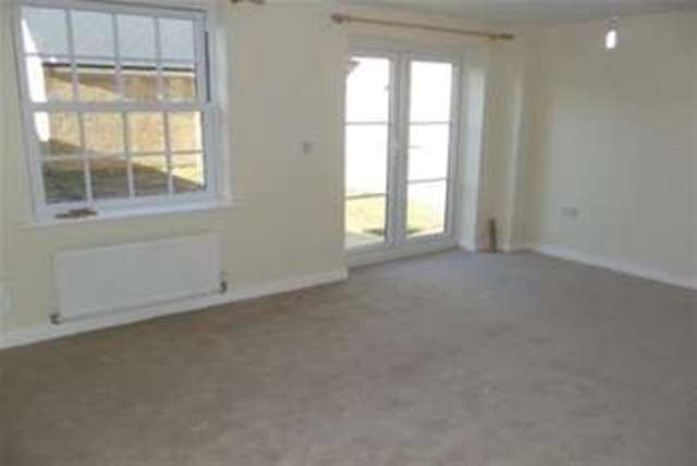  Image of 4 bedroom Detached house to rent in The Avenue Corby NN17 at Corby, NN17 5EE