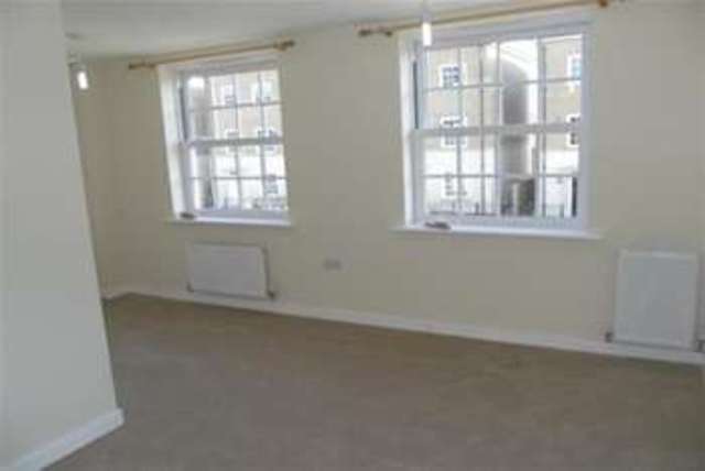  Image of 4 bedroom Detached house to rent in The Avenue Corby NN17 at Corby, NN17 5EE