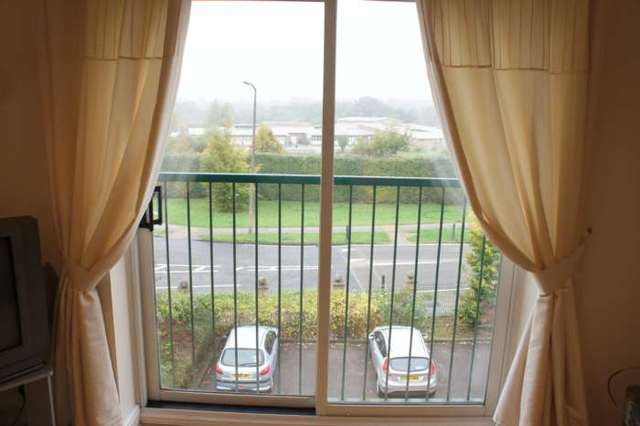  Image of 2 bedroom Apartment to rent in Delfont Close Maidenbower Crawley RH10 at Pullman Court, Delfont Close Maidenbower Crawley, RH10 7QX