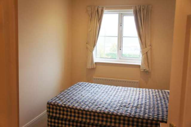  Image of 2 bedroom Apartment to rent in Delfont Close Maidenbower Crawley RH10 at Pullman Court, Delfont Close Maidenbower Crawley, RH10 7QX