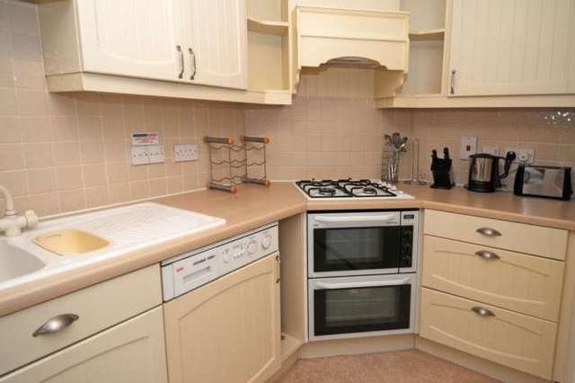  Image of 2 bedroom Apartment to rent in Delfont Close Maidenbower Crawley RH10 at Pullman Court, Delfont Close Maidenbower Crawley, RH10 7QX