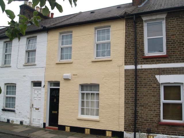  Image of 2 bedroom Cottage to rent in Pymmes Road London N13 at Pymmes Road  Palmers Green, N13 4RY