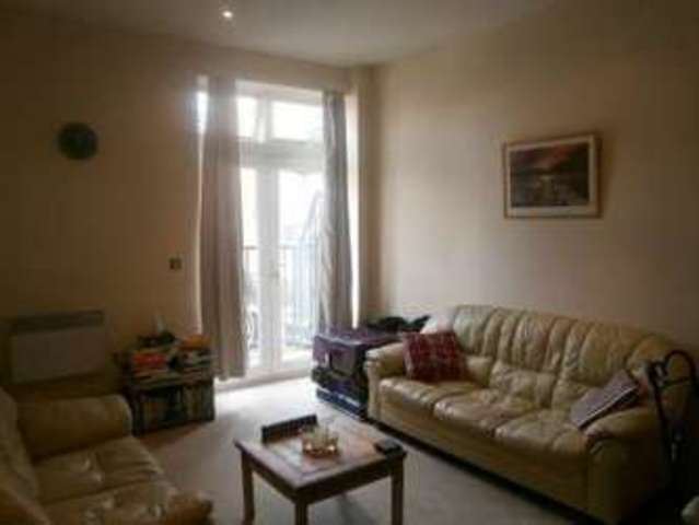  Image of 2 bedroom Apartment to rent in Romford Road London E15 at Quadrangle, Romford Road  Stratford, E15 4EJ