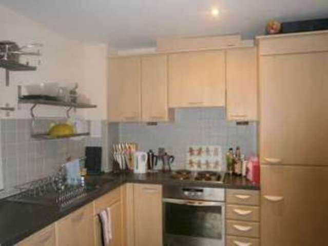  Image of 2 bedroom Apartment to rent in Romford Road London E15 at Quadrangle, Romford Road  Stratford, E15 4EJ