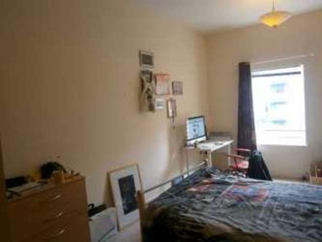  Image of 2 bedroom Apartment to rent in Romford Road London E15 at Quadrangle, Romford Road  Stratford, E15 4EJ