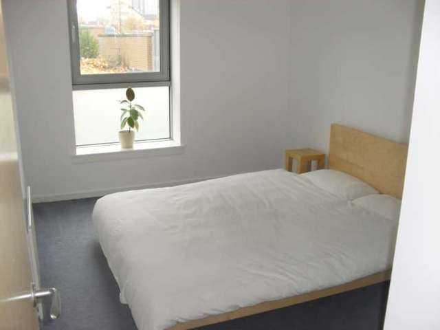  Image of 2 bedroom Flat to rent in Queen Elizabeth Gardens Glasgow G5 at Gorbals Gorbals Glasgow, G5 0UE
