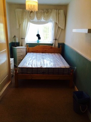  Image of 3 bedroom Terraced house to rent in Queens Road West London E13 at QUEENS ROAD WEST  PLAISTOW, E13 0PE