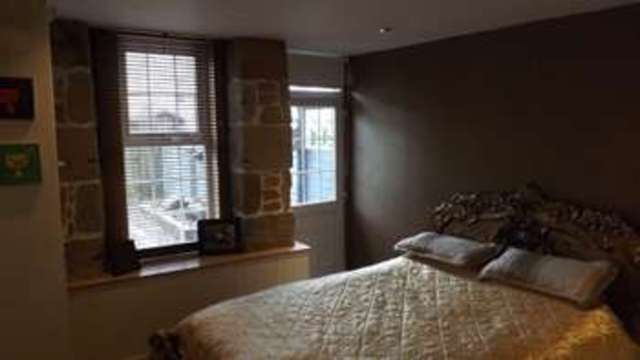  Image of 2 bedroom Flat for sale in Queen Square Glasgow G41 at Queen Square  Glasgow, G41 2AZ