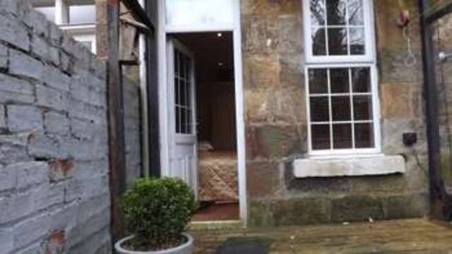  Image of 2 bedroom Flat for sale in Queen Square Glasgow G41 at Queen Square  Glasgow, G41 2AZ