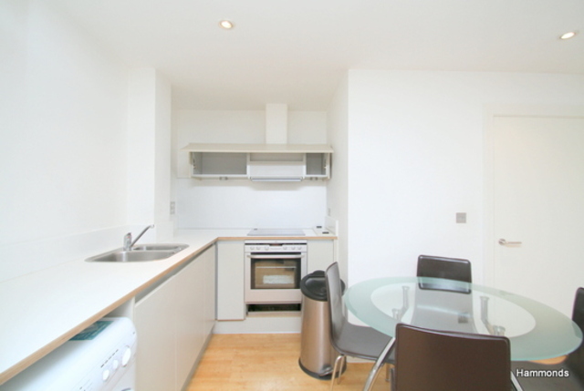  Image of 1 bedroom Apartment to rent in Hereford Road London E3 at Queensgate House  London, E3 2FN