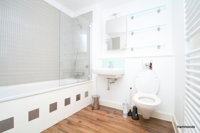  Image of 1 bedroom Apartment to rent in Hereford Road London E3 at Queensgate House  London, E3 2FN