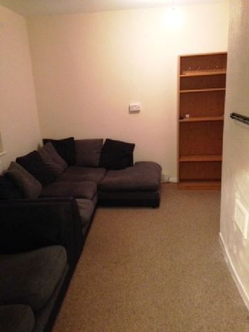  Image of 5 bedroom House Share to rent in Quinton Road Harborne Birmingham B17 at Harborne West Midlands Harborne, B17 0PY